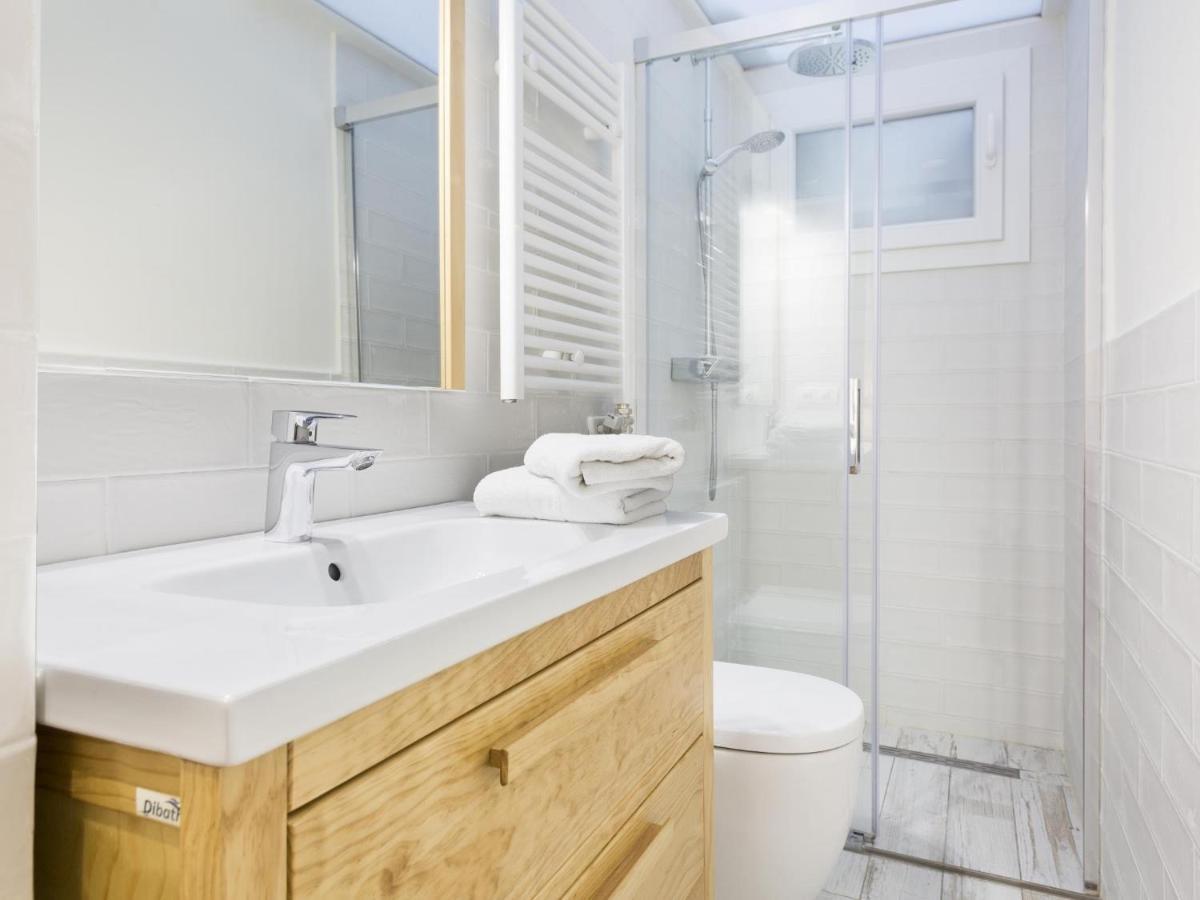 Spaces Mediterranean 4 Bedroom, 4 Bathroom, Huge Terrace, Jacuzzi- Sleeps 9 Appartement